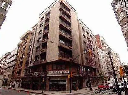 Leon Hotel